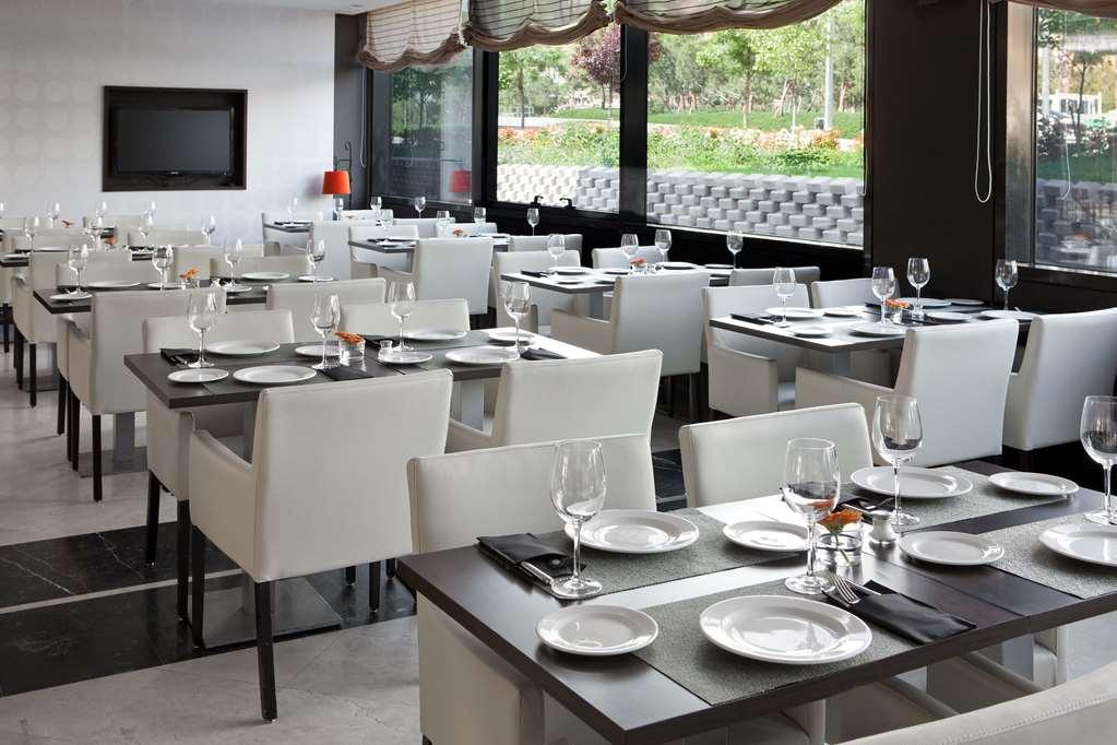 Nh Ribera Del Manzanares Hotel Madrid Nhà hàng bức ảnh