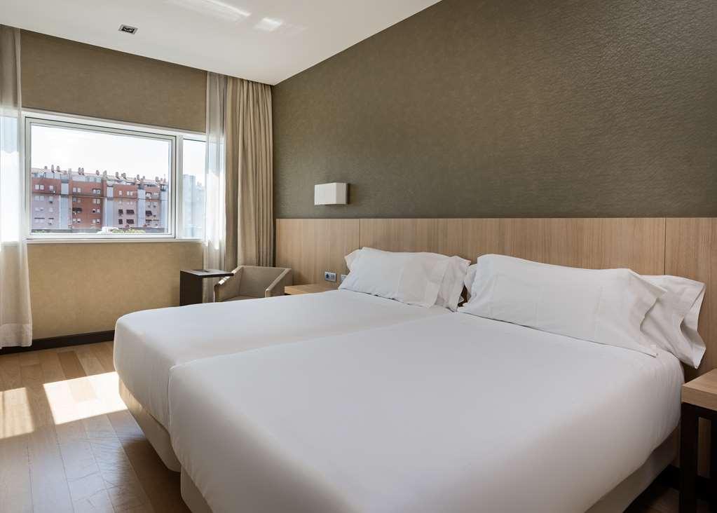 Nh Ribera Del Manzanares Hotel Madrid Phòng bức ảnh