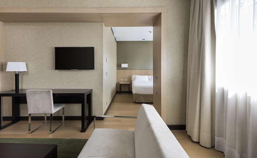 Nh Ribera Del Manzanares Hotel Madrid Phòng bức ảnh