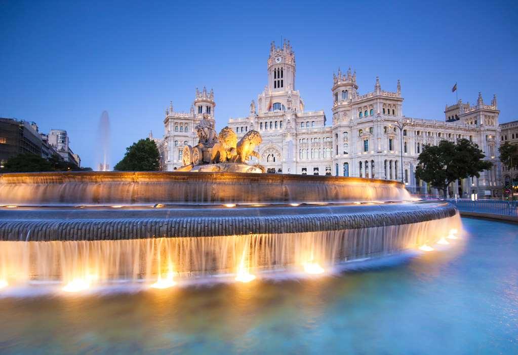 Nh Ribera Del Manzanares Hotel Madrid Ngoại thất bức ảnh