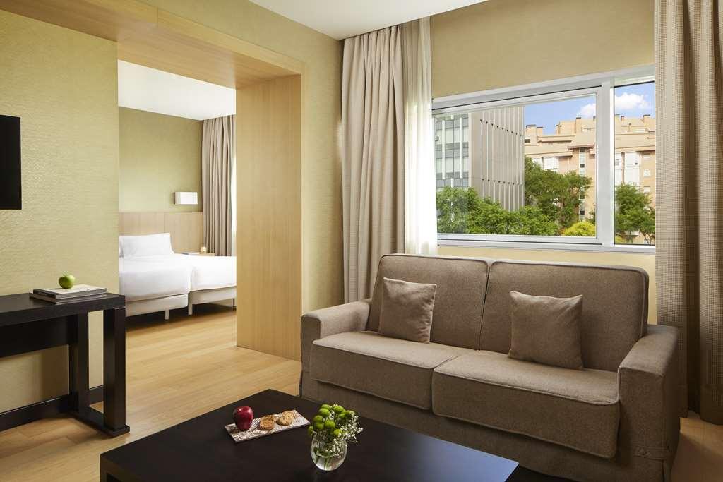 Nh Ribera Del Manzanares Hotel Madrid Phòng bức ảnh
